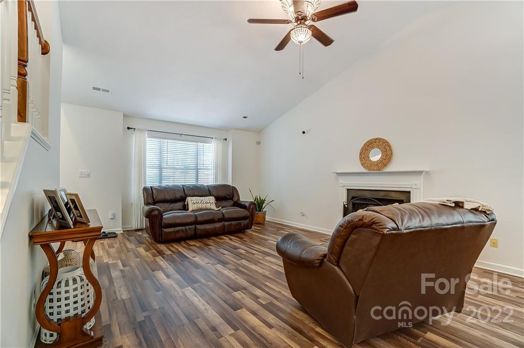 11829 Old Timber Road Charlotte, NC 28269 - Photo 4 of 41 Gallery Image 4