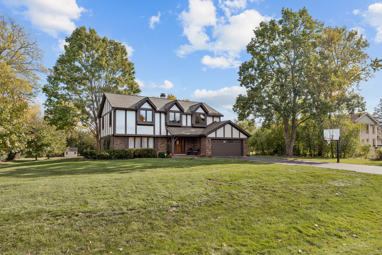2544 Rfd Shenandoah Lane Long Grove, IL 60047 - Photo 4 of 10 a house view with a garden space