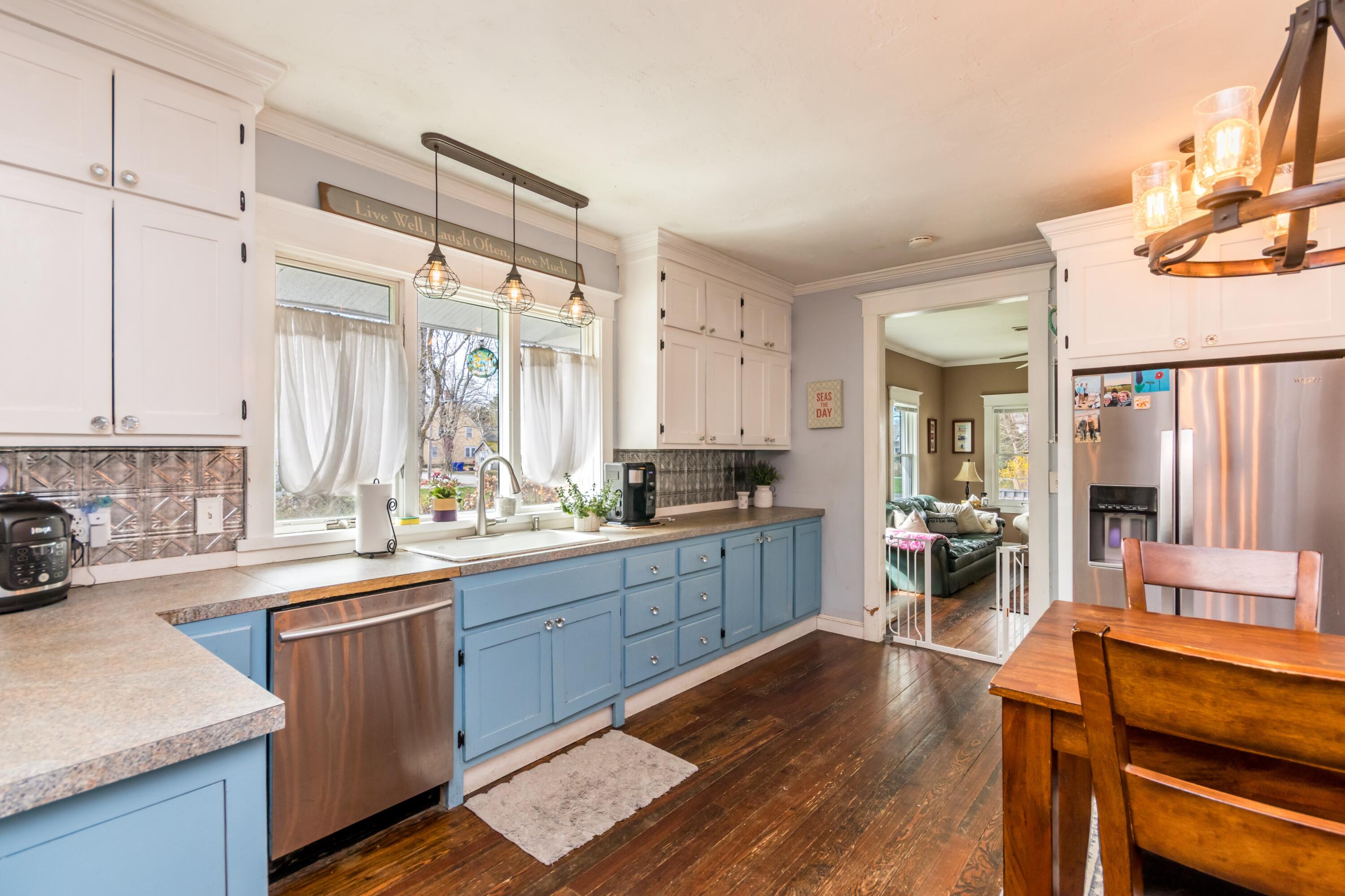 24 Old Bridge Road Buzzards Bay, MA 02532 - Photo 12 of 43 Kitchen/dining with stainless appliances