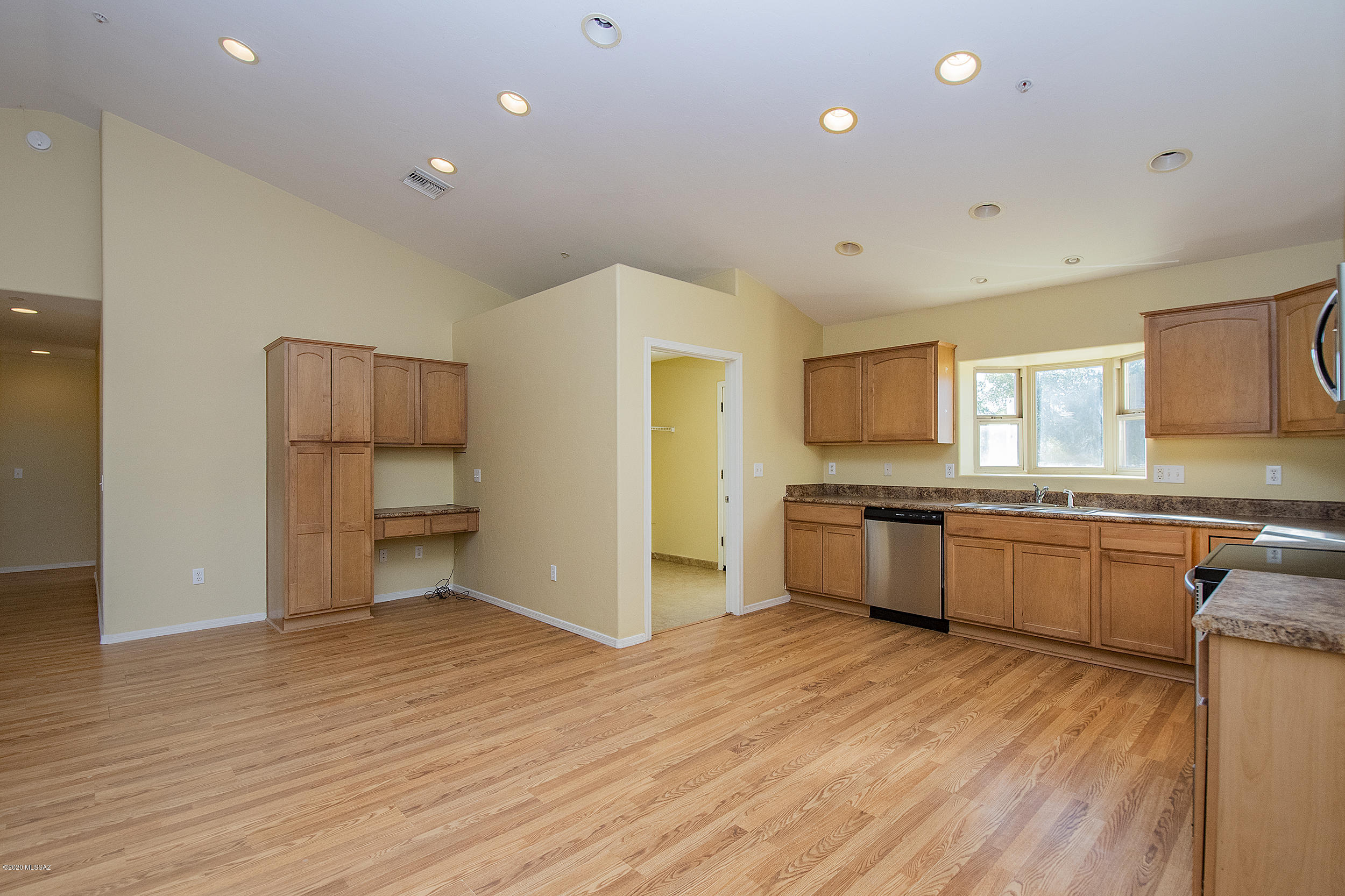 12559 West Magee Road Tucson, AZ 85743 - Photo 9 of 35