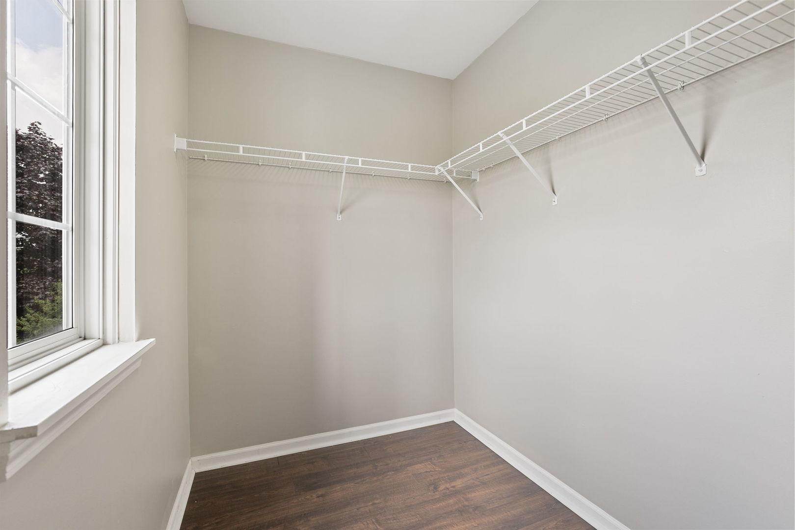 801 South Parkside Drive Round Lake, IL 60073 - Photo 15 of 34