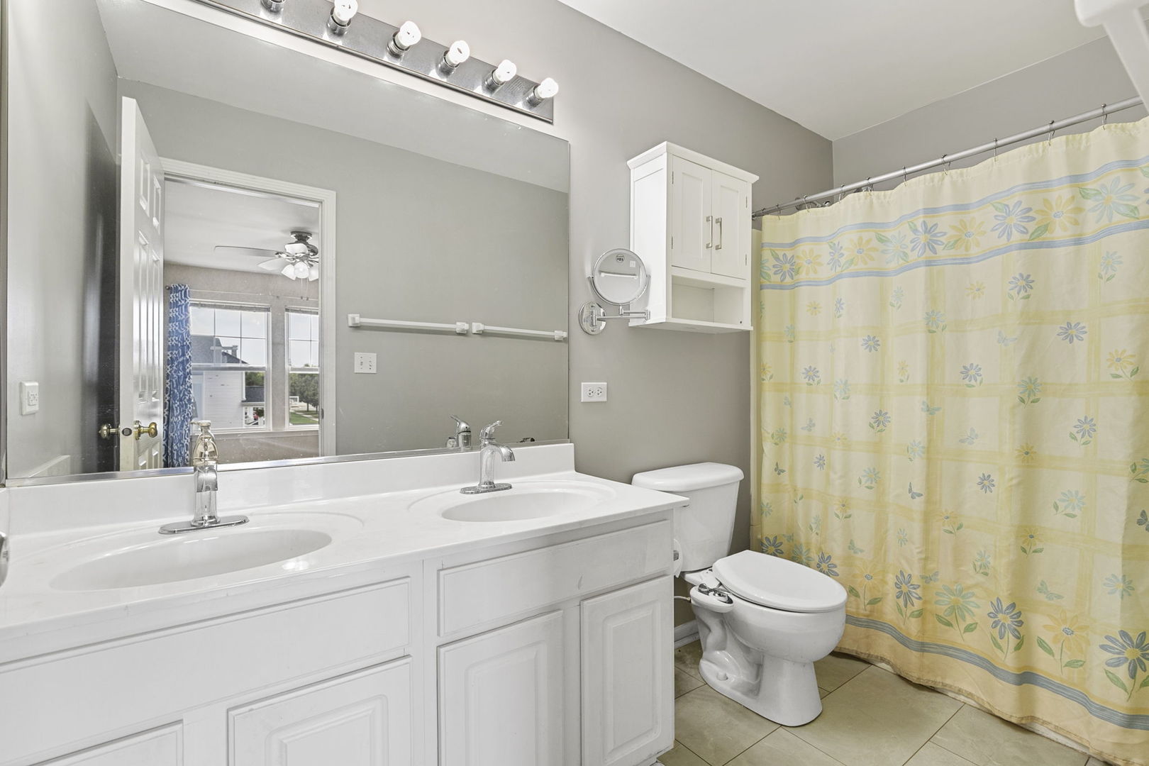 801 South Parkside Drive Round Lake, IL 60073 - Photo 16 of 34