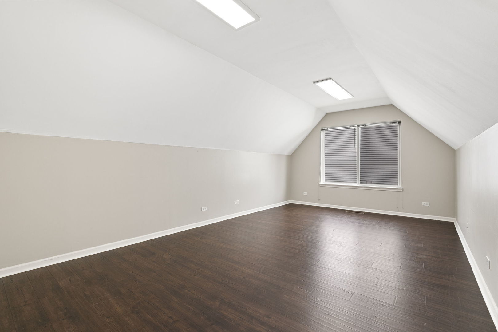 801 South Parkside Drive Round Lake, IL 60073 - Photo 21 of 34