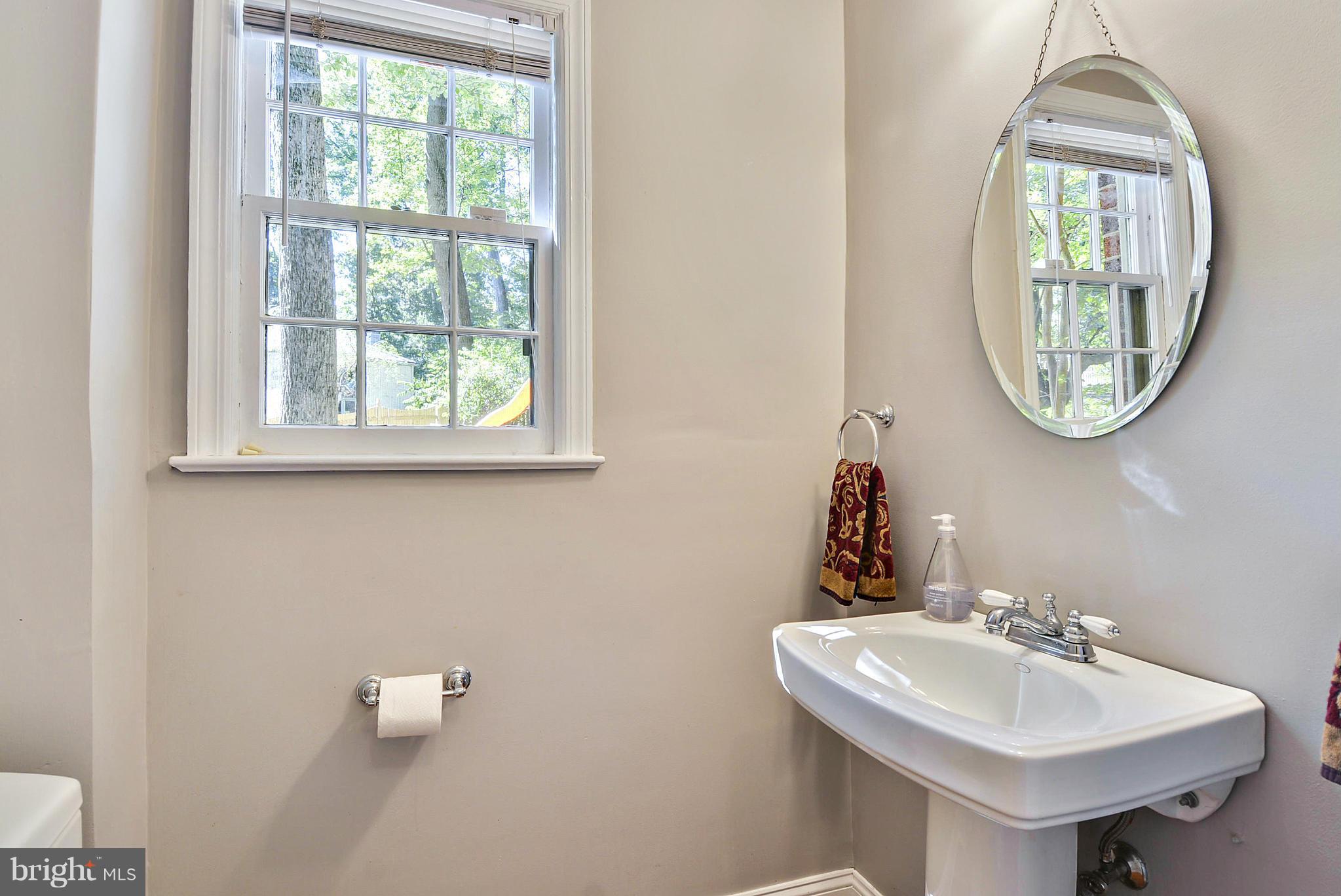 1502 Red Oak Drive Silver Spring, MD 20910 - Photo 14 of 30 Bath