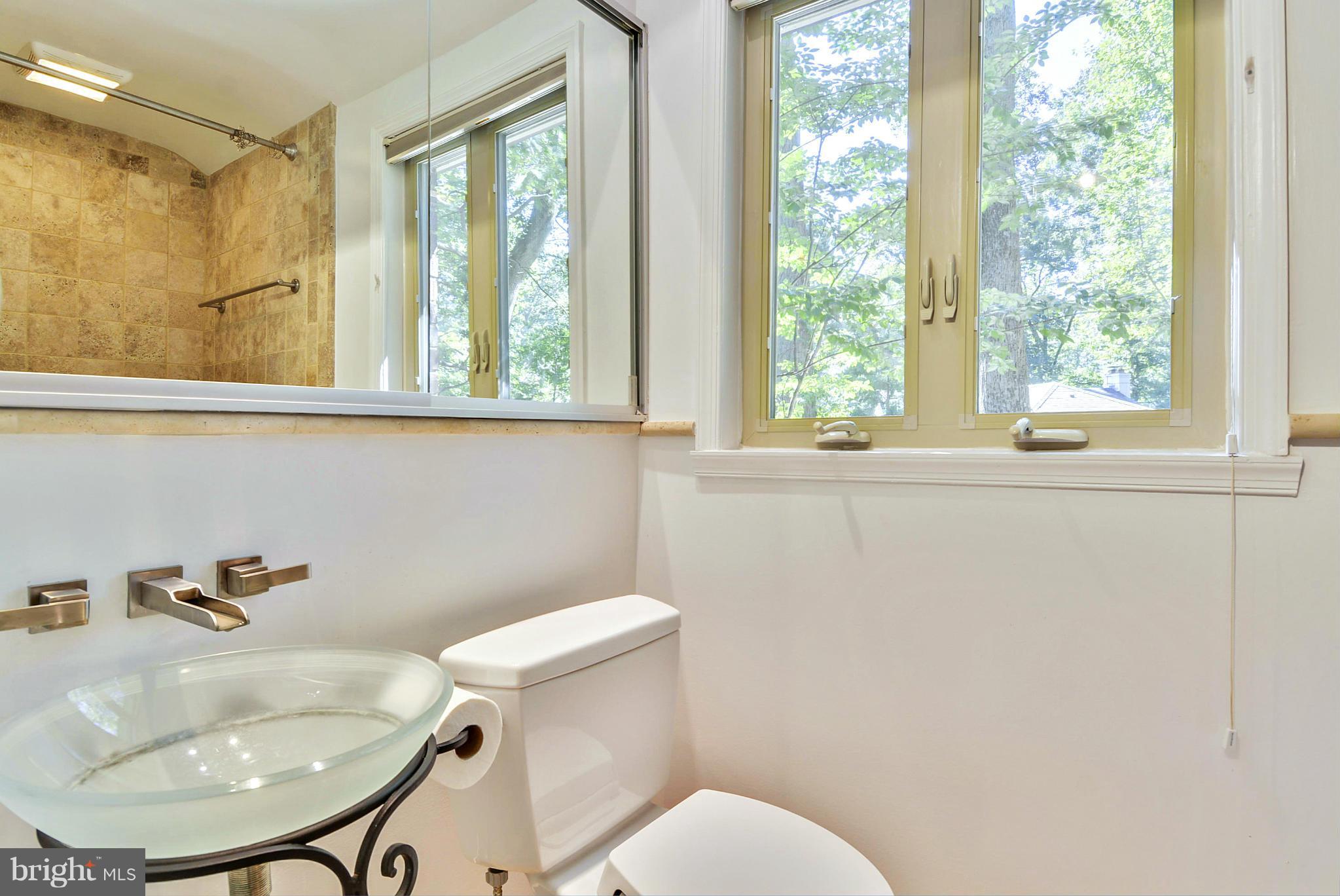 1502 Red Oak Drive Silver Spring, MD 20910 - Photo 18 of 30 Bath