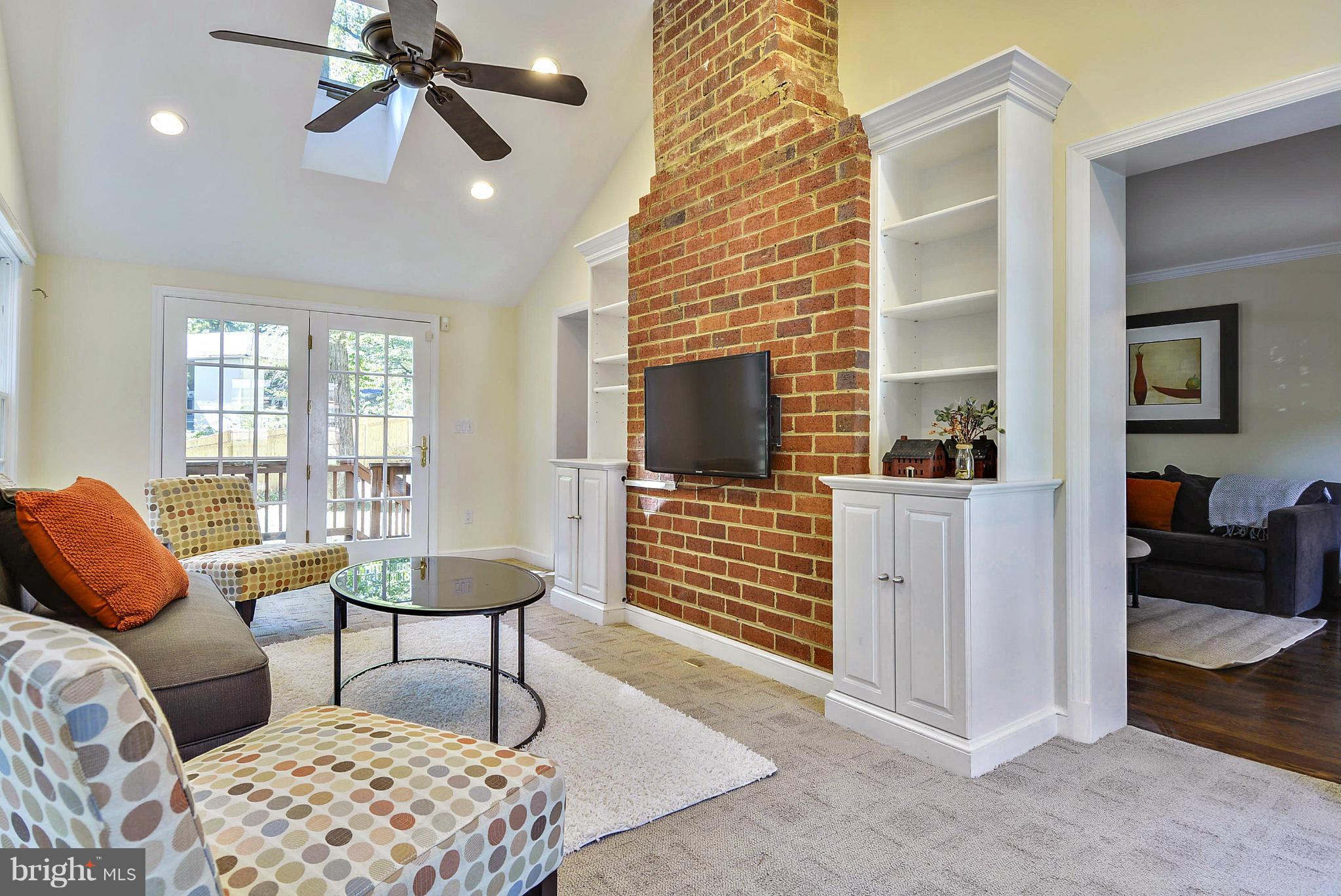 1502 Red Oak Drive Silver Spring, MD 20910 - Photo 9 of 30 Family Room
