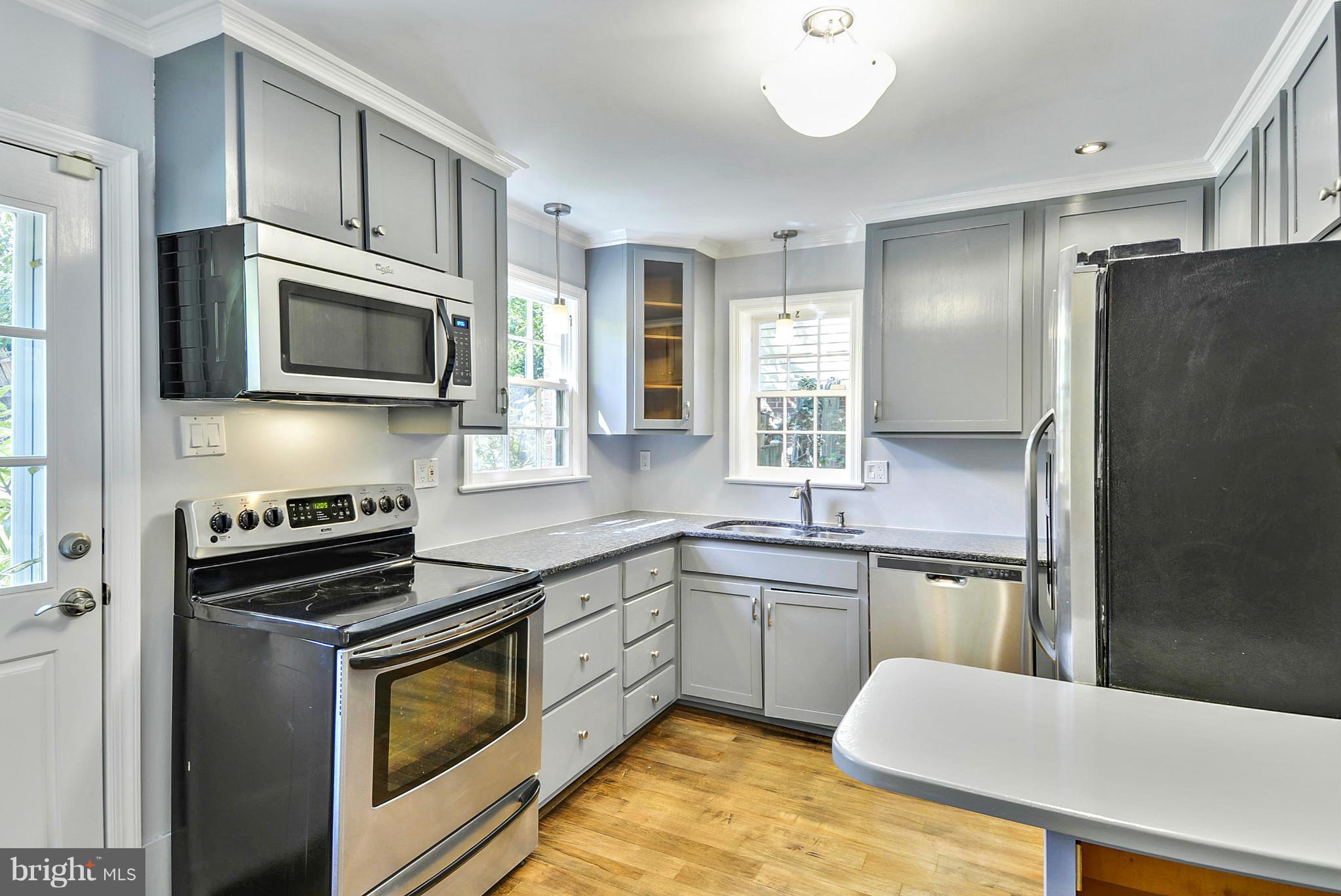 1502 Red Oak Drive Silver Spring, MD 20910 - Photo 10 of 30 Kitchen