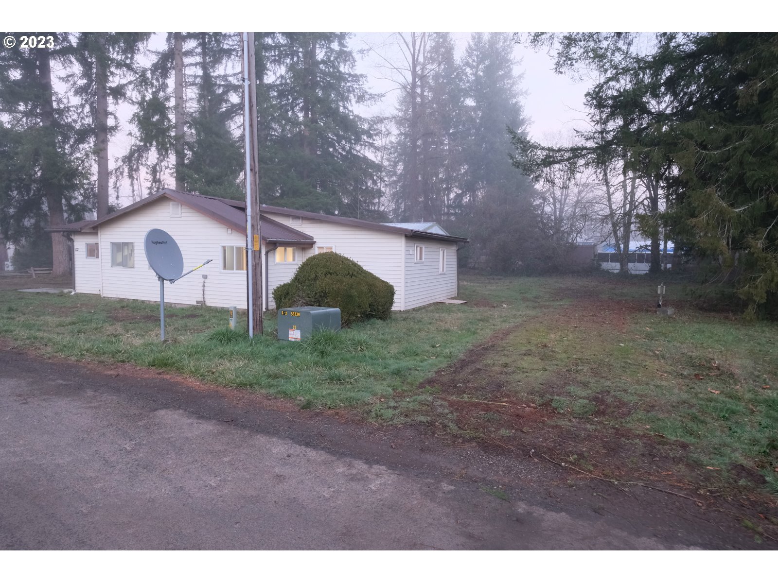 122 Talbott Road Salkum, WA 98582 - Photo 5 of 32 a view of a backyard