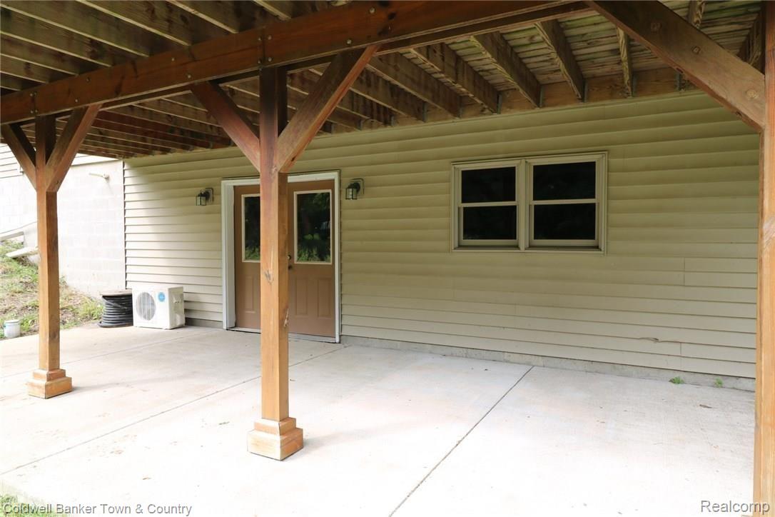 26840 Johns Road Wixom, MI 48393 - Photo 77 of 78 IMG_8683.JPG