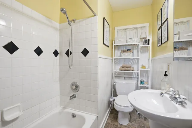 $325,000 | 1023 East Queen Avenue, Spokane, WA 99207