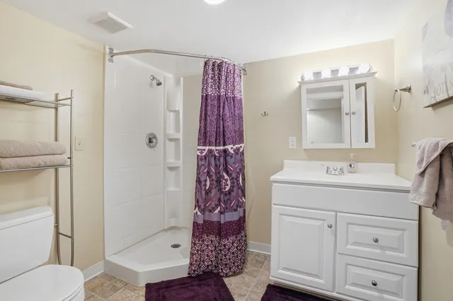 $325,000 | 1023 East Queen Avenue, Spokane, WA 99207