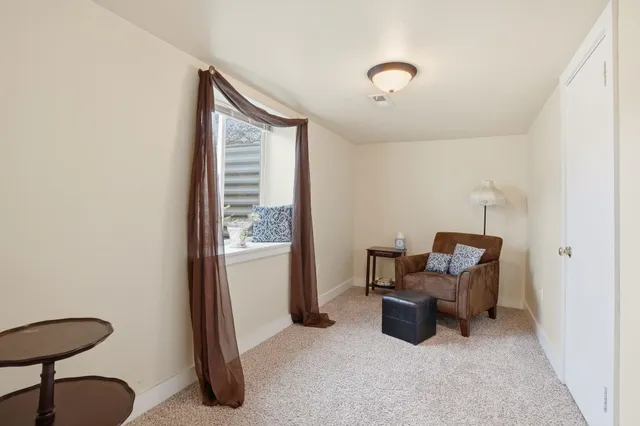 $325,000 | 1023 East Queen Avenue, Spokane, WA 99207