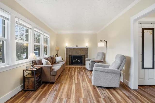 $325,000 | 1023 East Queen Avenue, Spokane, WA 99207