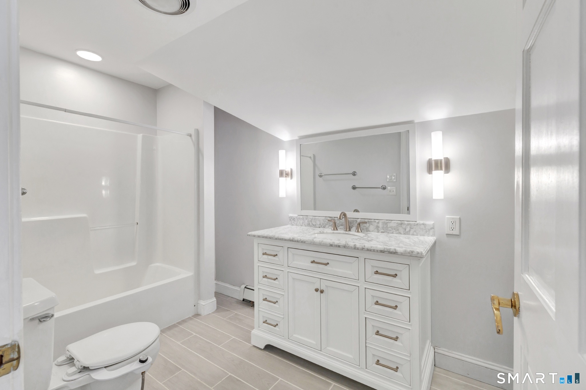 461 Amity Road Woodbridge, CT 06525 - Photo 27 of 40 Gallery Image 27