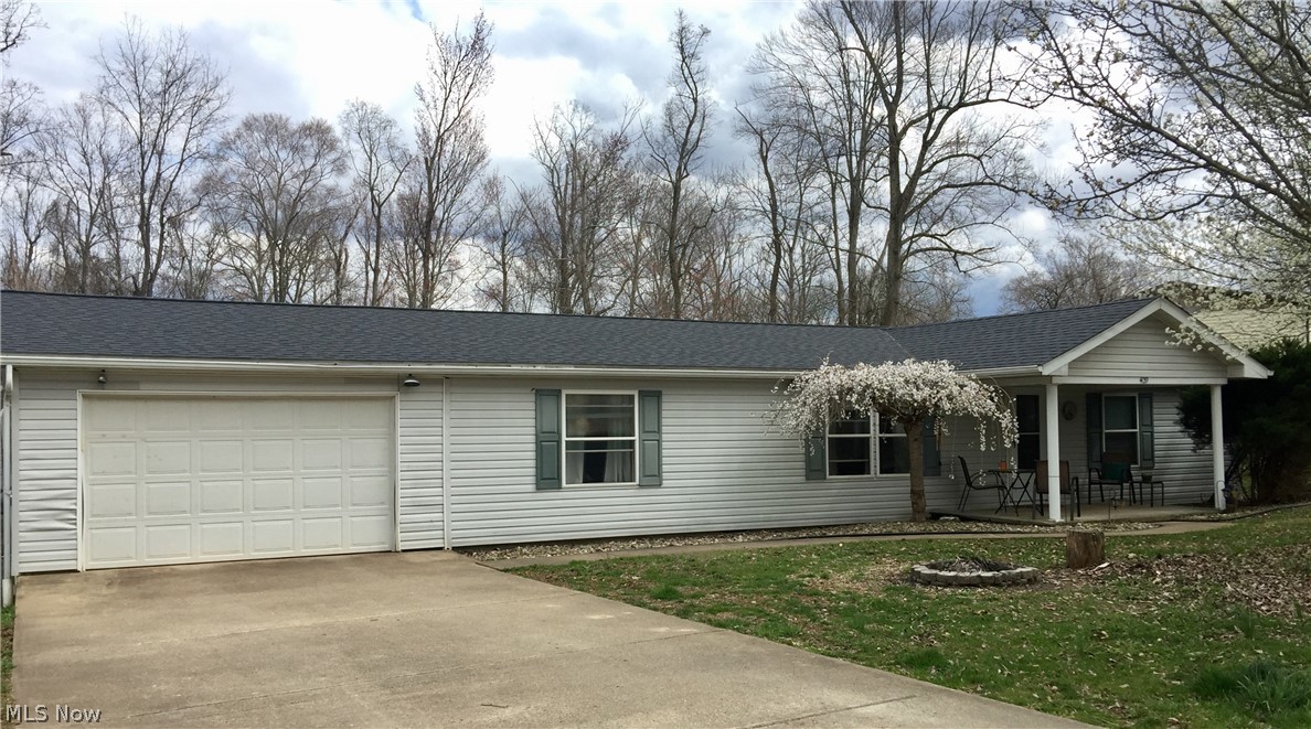 409 Coopers Ridge Road Williamstown, WV 26187 - Photo 2 of 14