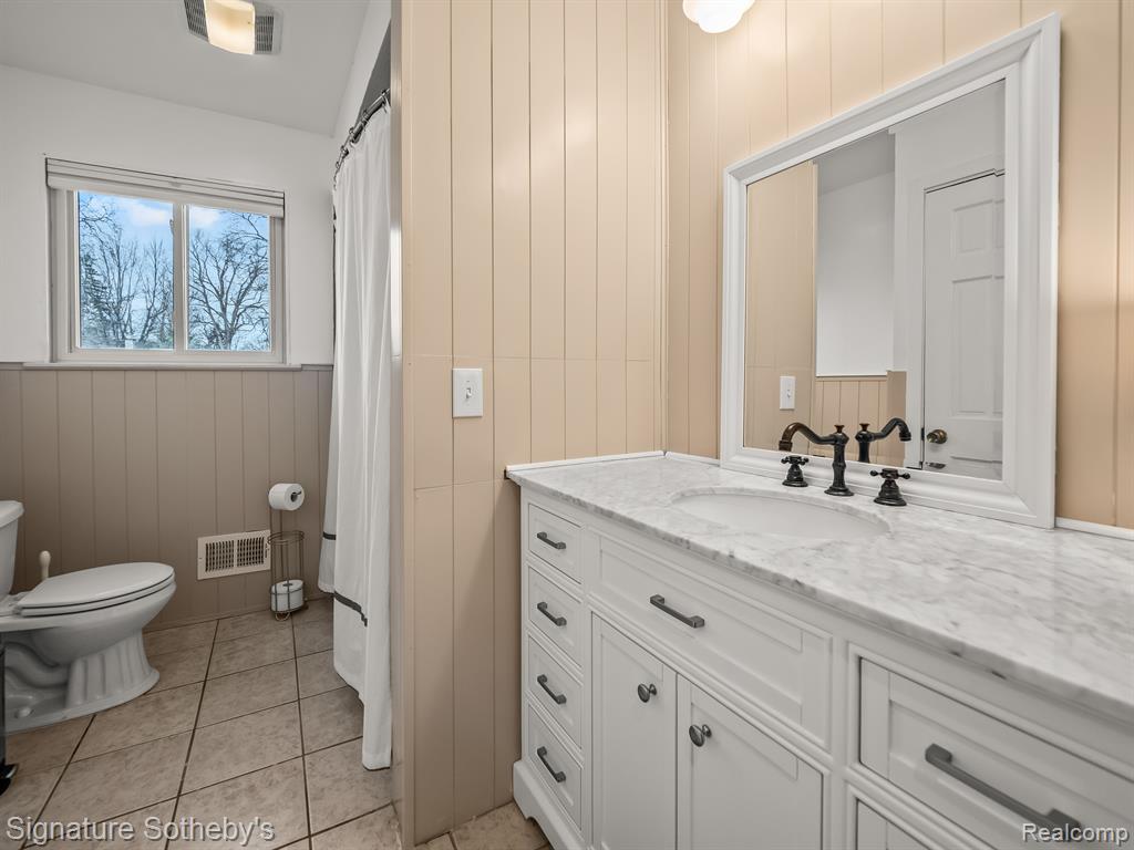 733 Trombley Drive Troy, MI 48083 - Photo 18 of 28 Gallery Image 18