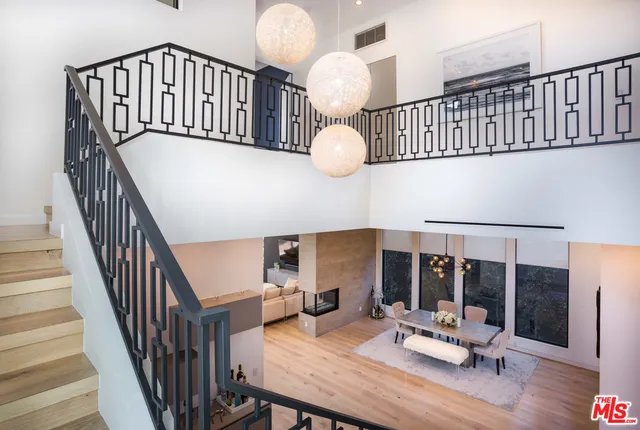 $32,000 | 307 South Sycamore Avenue, Los Angeles, CA 90036