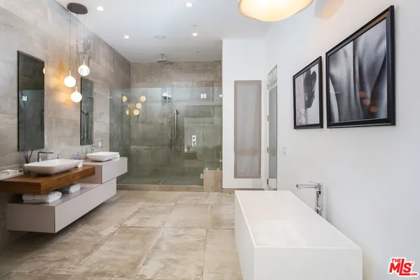 $32,000 | 307 South Sycamore Avenue, Los Angeles, CA 90036