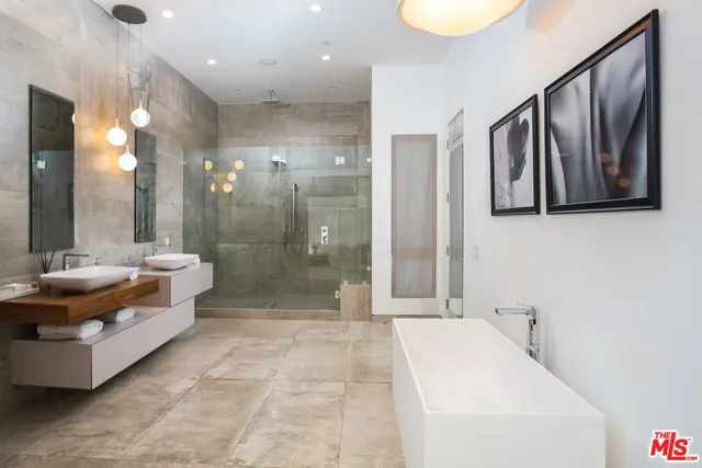 $32,000 | 307 South Sycamore Avenue, Los Angeles, CA 90036