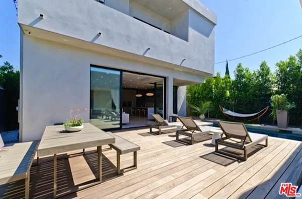 $32,000 | 307 South Sycamore Avenue, Los Angeles, CA 90036