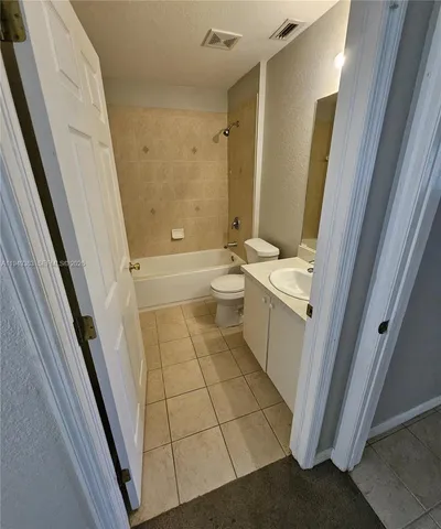 $400,000 | 4545-4547 26th Street Southwest, Lehigh Acres, FL 33973