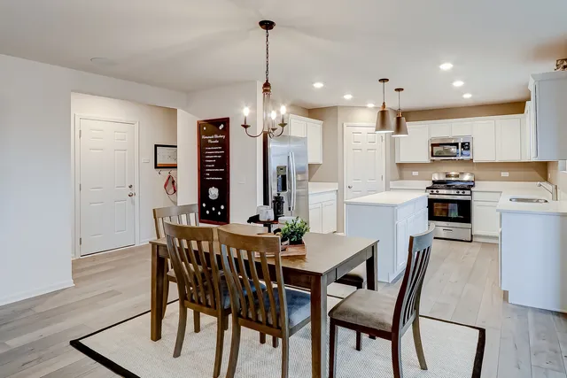 $574,720 | 448 Bower Lane, Oswego, IL 60543