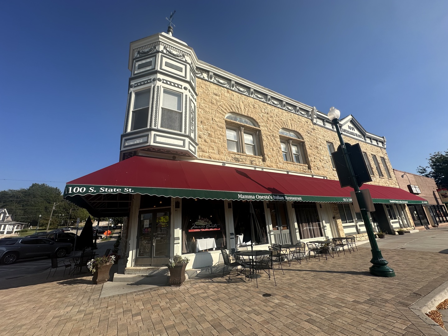 105 East 11th Street, Unit 2 Lockport, IL 60441 - Photo 13 of 14 a view of a cafe with sitting area