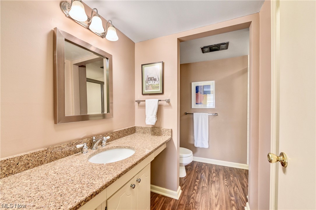 22701 Center Ridge Road, Unit 311 Rocky River, OH 44116 - Photo 17 of 29 Primary Bath
