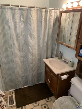 $179,000 | 500 Walnut Street, Valley Falls, KS 66088