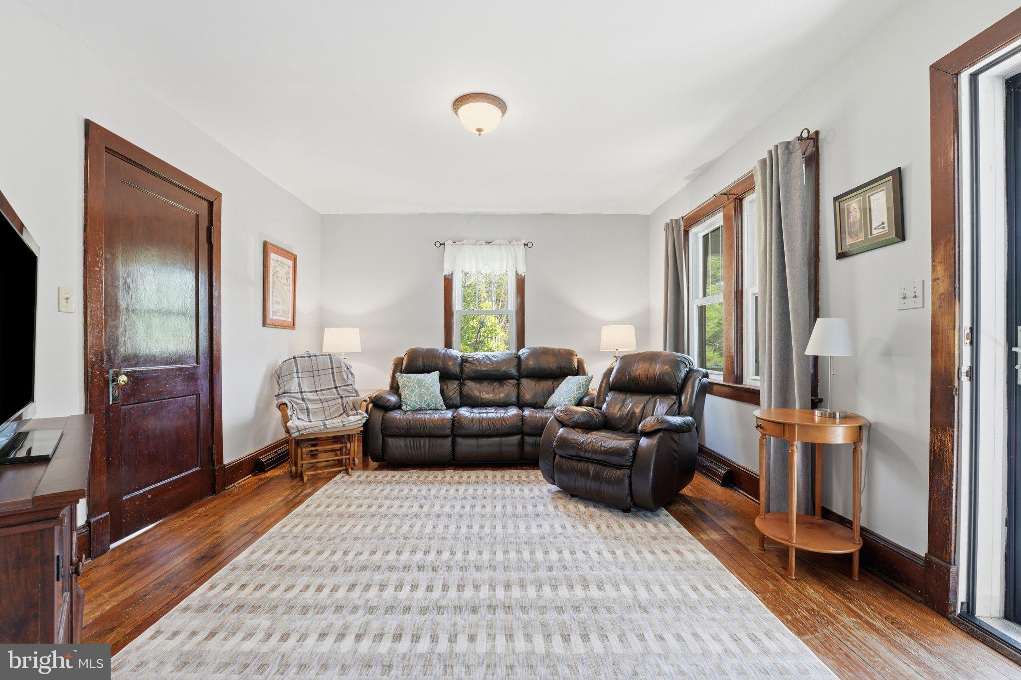 24 Sundown Lane Boston, VA 22713 - Photo 14 of 48 Cozy living space with natural light.
