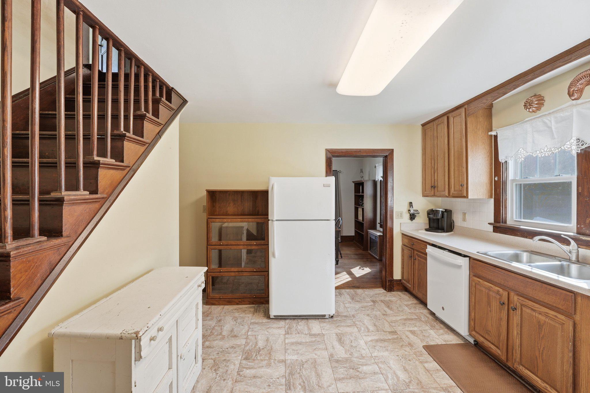 24 Sundown Lane Boston, VA 22713 - Photo 22 of 48 Charming kitchen with classic details.