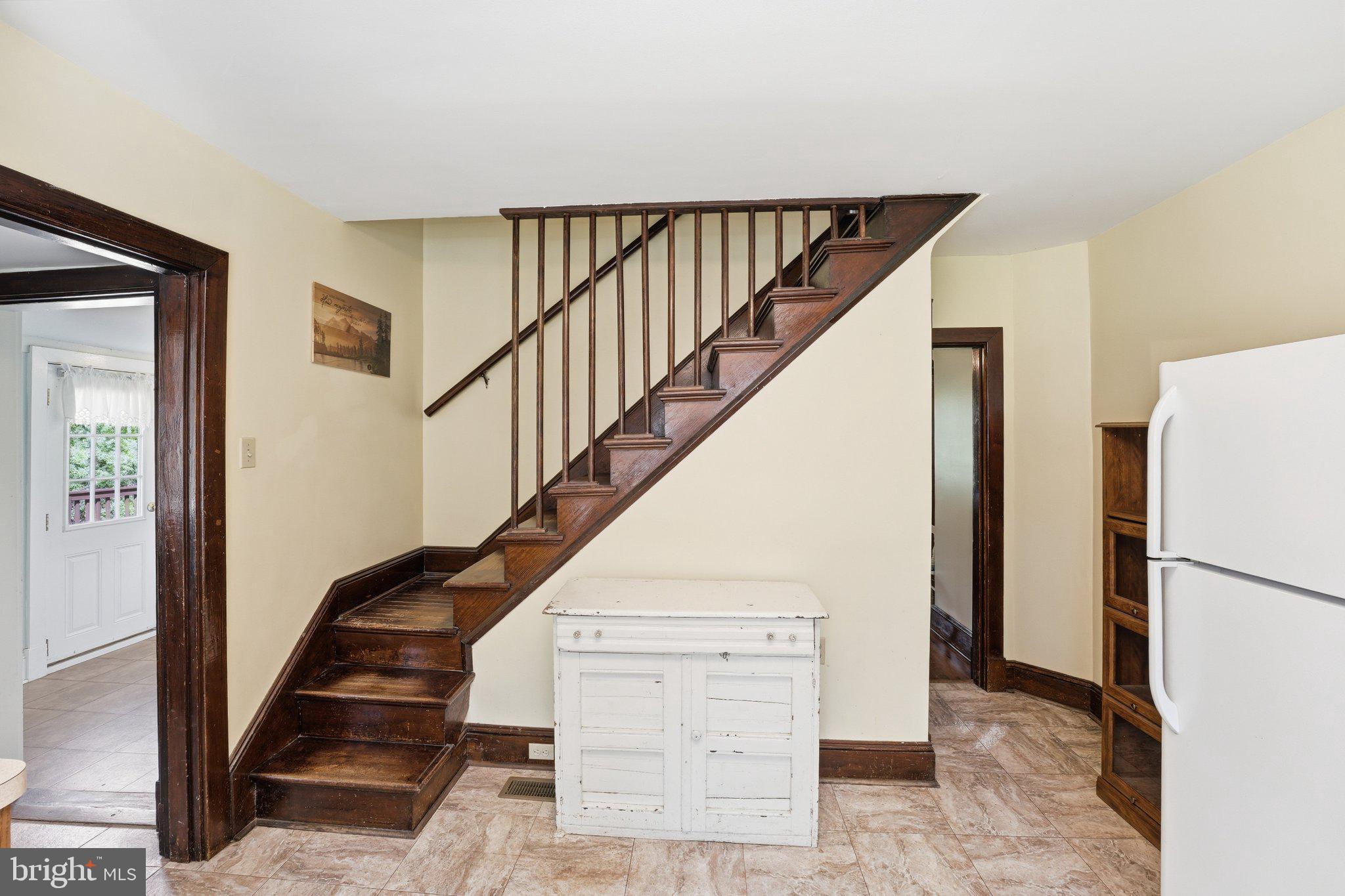 24 Sundown Lane Boston, VA 22713 - Photo 23 of 48 Charming entryway with classic staircase.