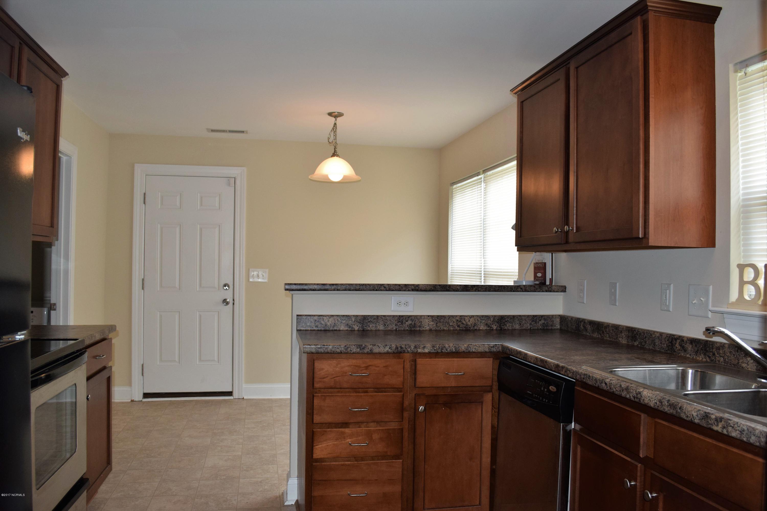 3104 Ruth Court Greenville, NC 27834 - Photo 4 of 14 DSC_0674