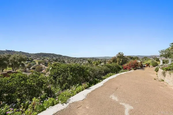 $969,000 | 12135 Los Amigos Way, Lakeside, CA 92040