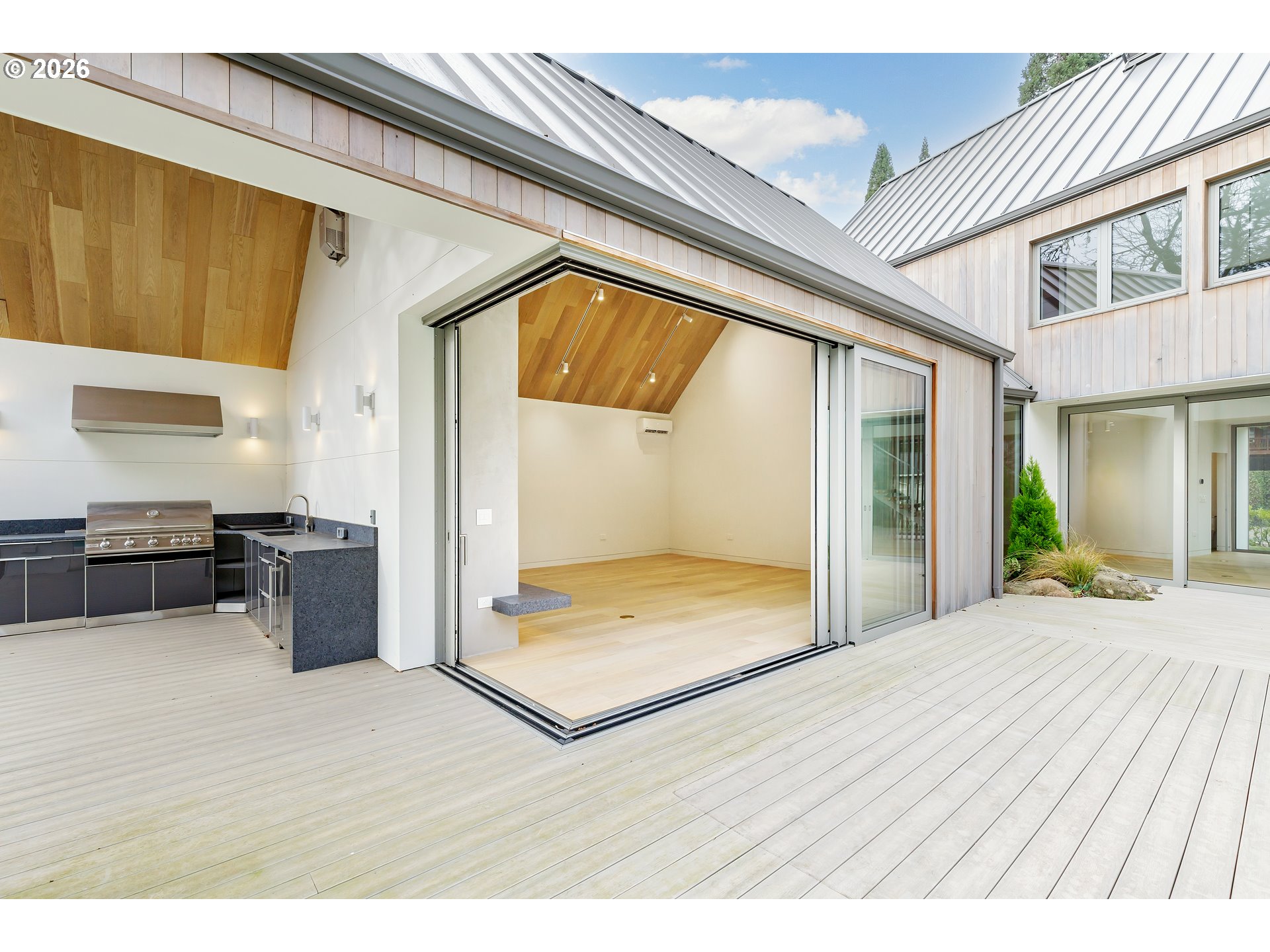 948 South Palatine Hill Road Portland, OR 97219 - Photo 7 of 45 a view of outdoor space