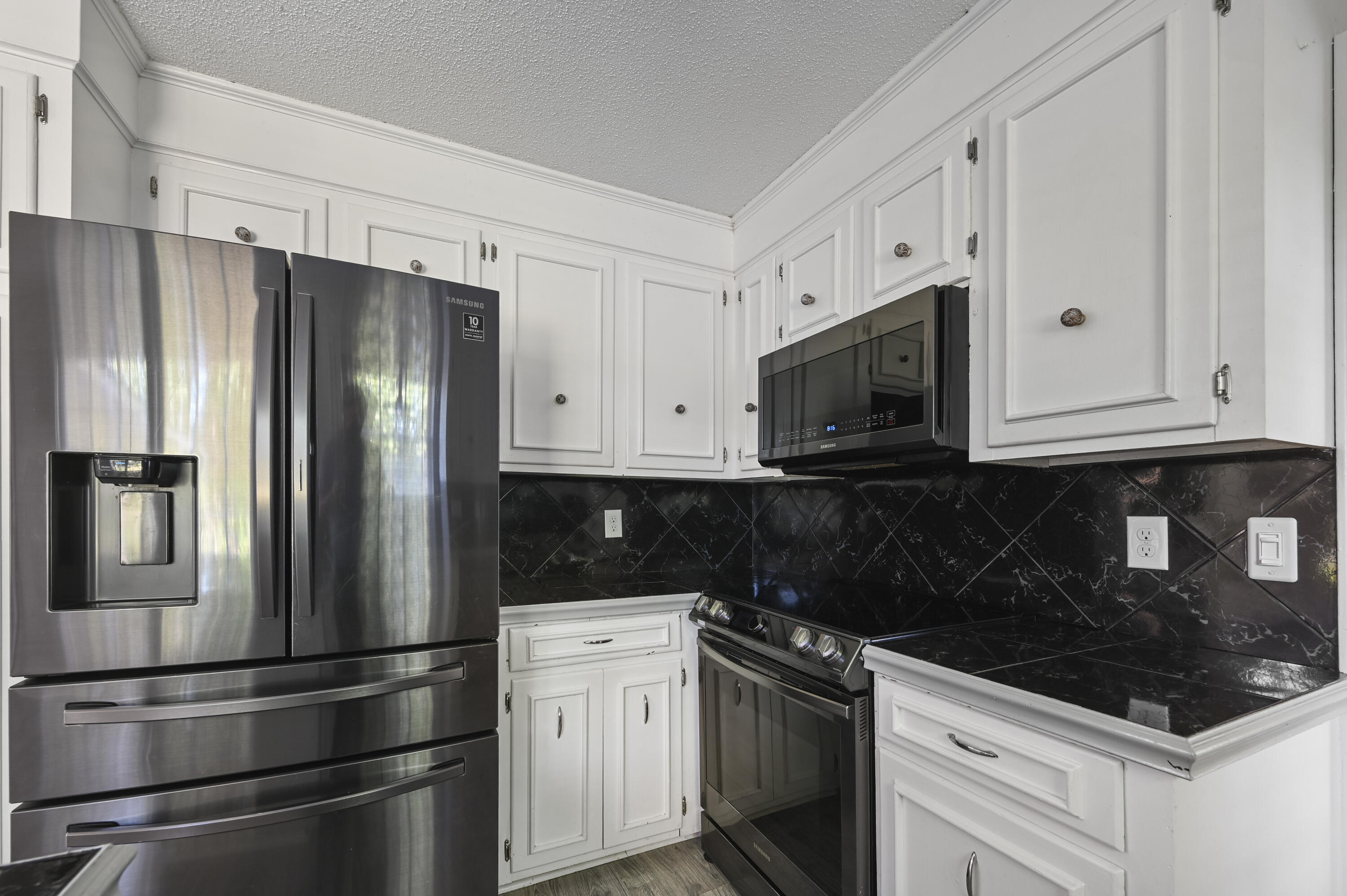 8131 Waltham Road North Charleston, SC 29406 - Photo 6 of 17 DSC_6510