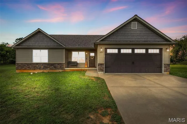 $465,000 | 445 North Haven Drive, Farmington, MO 63640
