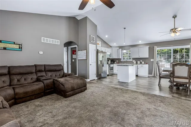 $365,000 | 445 North Haven Drive, Farmington, MO 63640