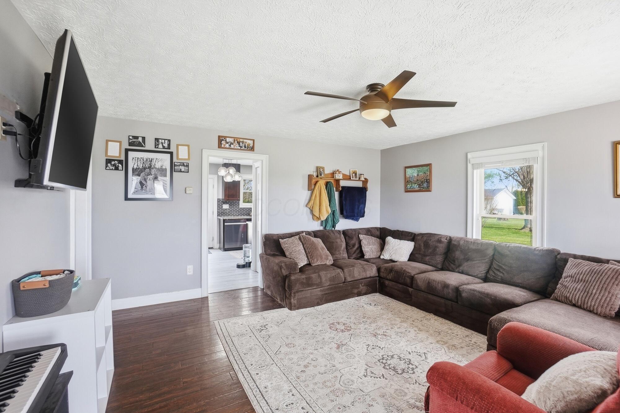 10045 Harrison Road Mount Sterling, OH 43143 - Photo 21 of 48 Living area