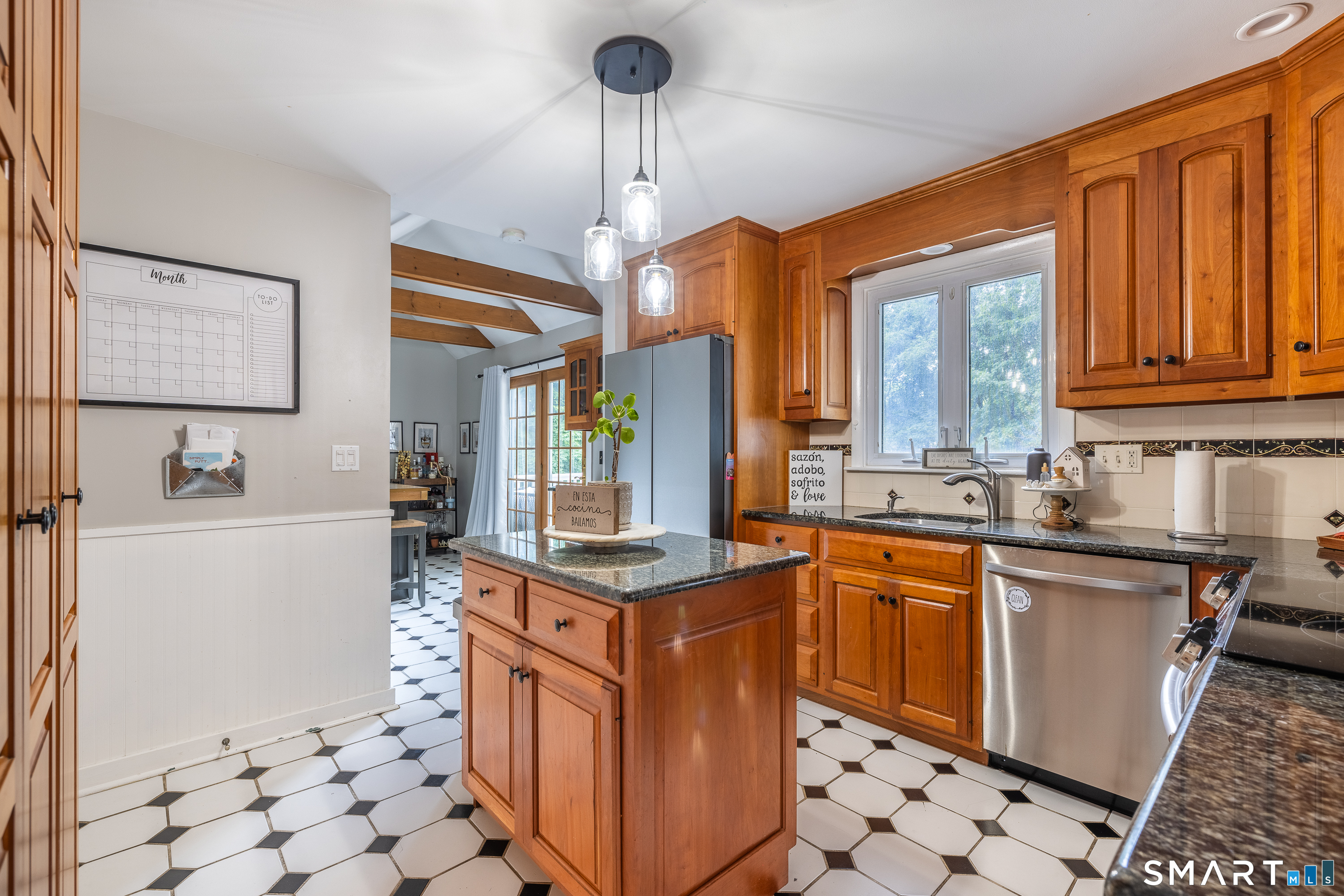 195 Luanne Road Stratford, CT 06614 - Photo 11 of 40