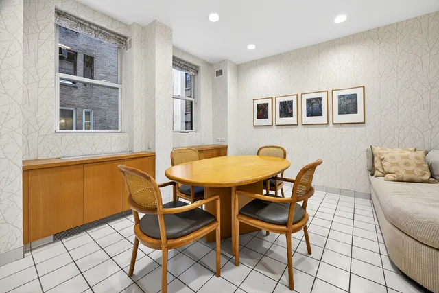 $5,795,000 | 1125 Park Avenue, Unit 5C | Upper East Side