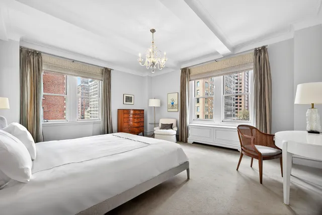 $5,795,000 | 1125 Park Avenue, Unit 5C | Upper East Side