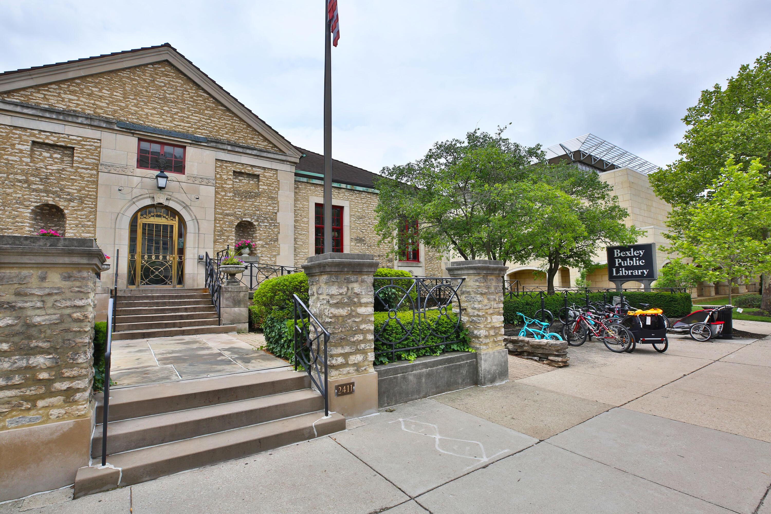 66 South Cassingham Road Bexley, OH 43209 - Photo 69 of 85 Bexley-Library-01