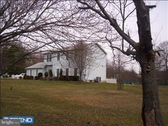 135 Knapp Road Lansdale, PA 19446 - Photo 3 of 6 Gallery Image 3