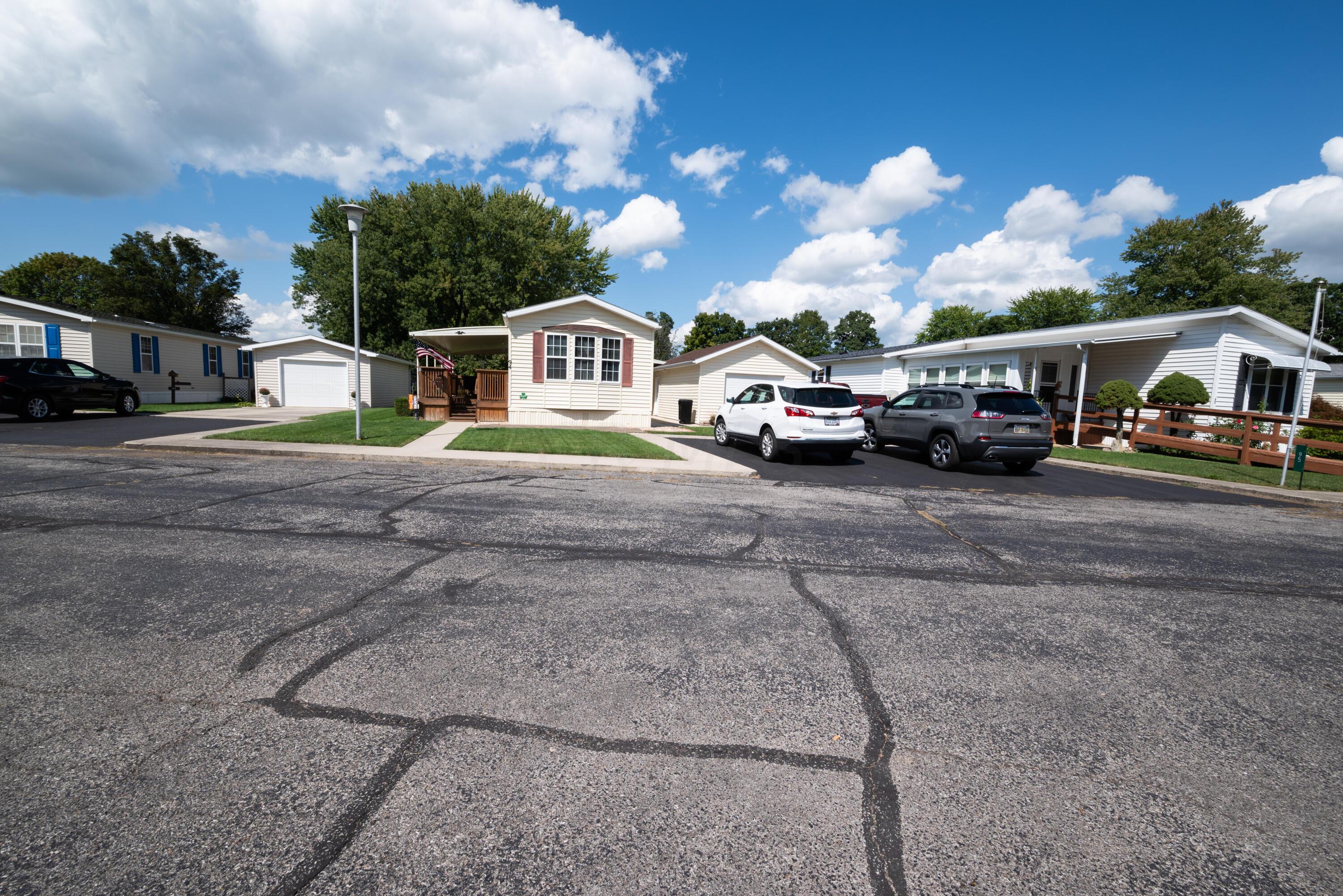 3200 Smeltzer Road, Unit 94 Marion, OH 43302 - Photo 2 of 21 DSC_2084