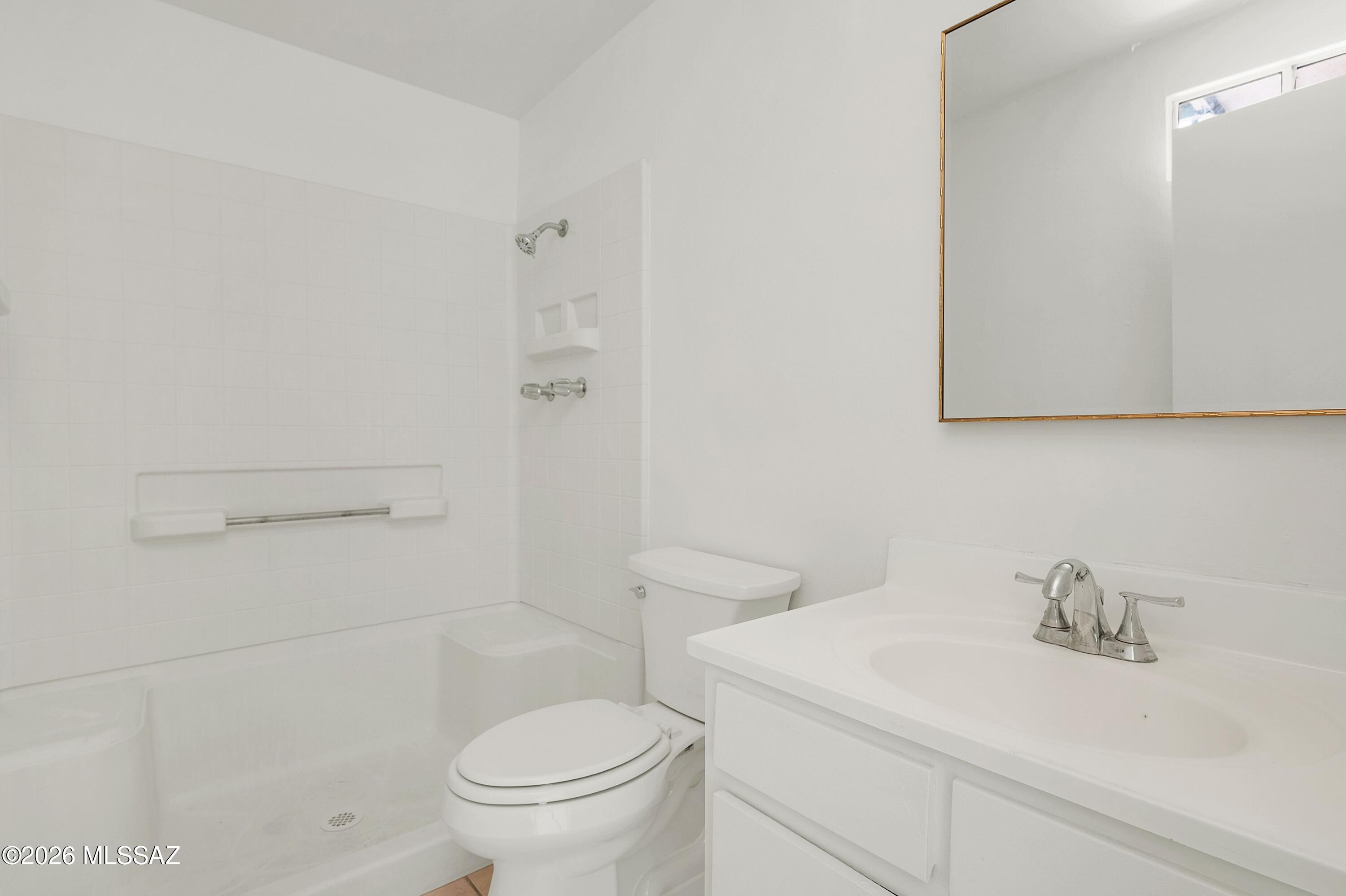 6951 East Golf Links Road Tucson, AZ 85730 - Photo 7 of 13 Primary Ensuite