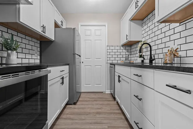 $195,000 | 10259 Whitnall Edge Drive, Unit 103, Franklin, WI 53132