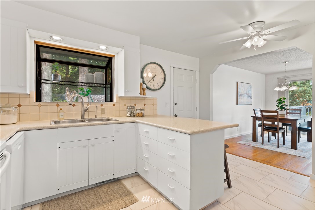 16436 Southeast 135th Street Renton, WA 98059 - Photo 14 of 38 Gallery Image 14
