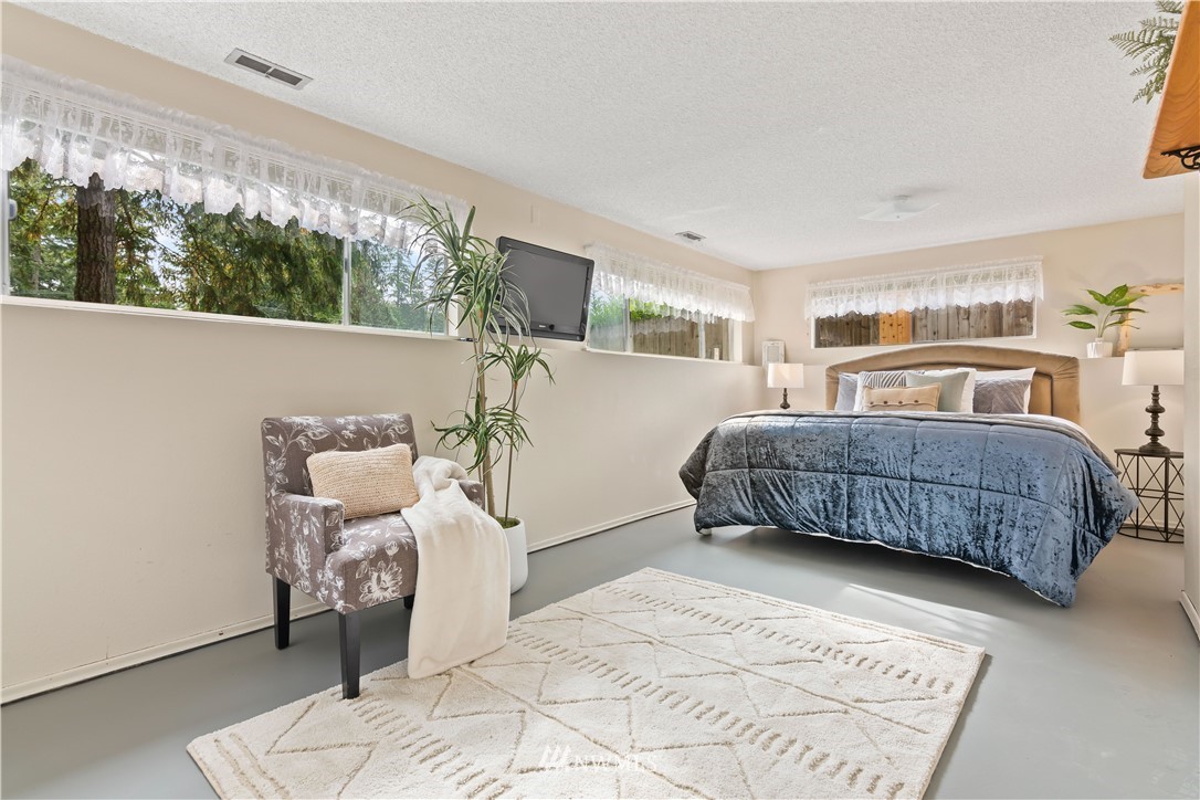 16436 Southeast 135th Street Renton, WA 98059 - Photo 16 of 38 Gallery Image 16