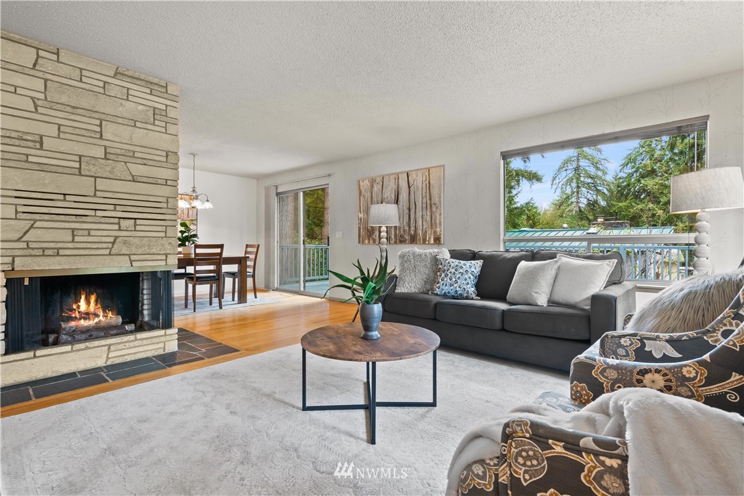 16436 Southeast 135th Street Renton, WA 98059 - Photo 3 of 38 Gallery Image 3